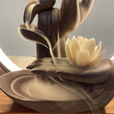 cascade de fumée zen sur porte-encens